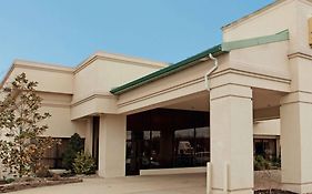 Ramada Inn By Wyndham Fairfield Nj